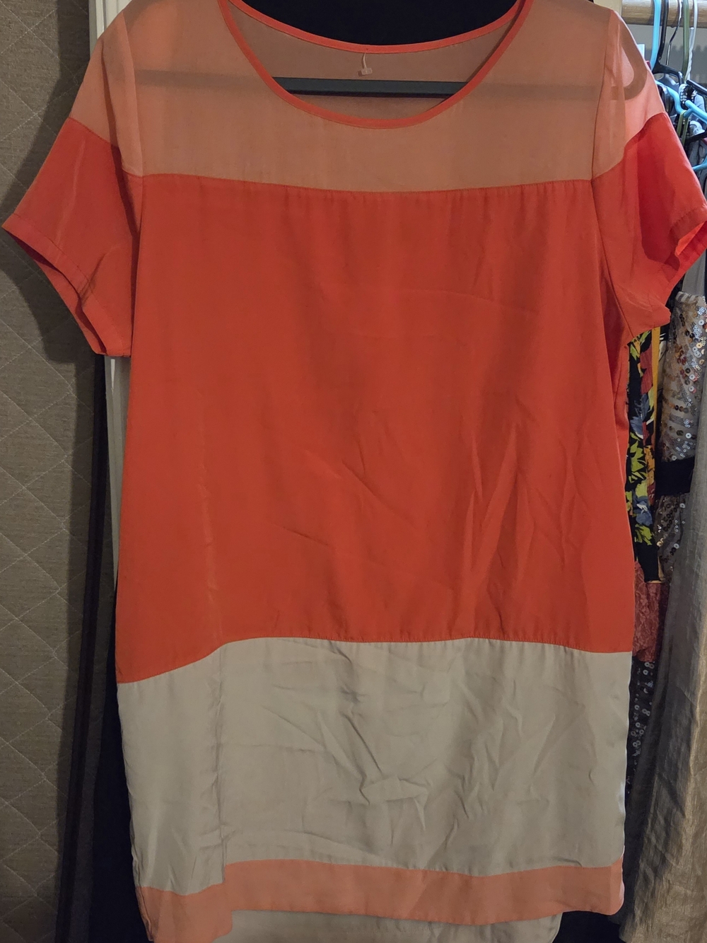 Express Coral and Cream Colorblock Shift Top size MED